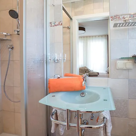 Haus Quentin בית הארחה